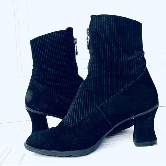 Aquatalia Shoes - AQUATALIA Suede winter boots